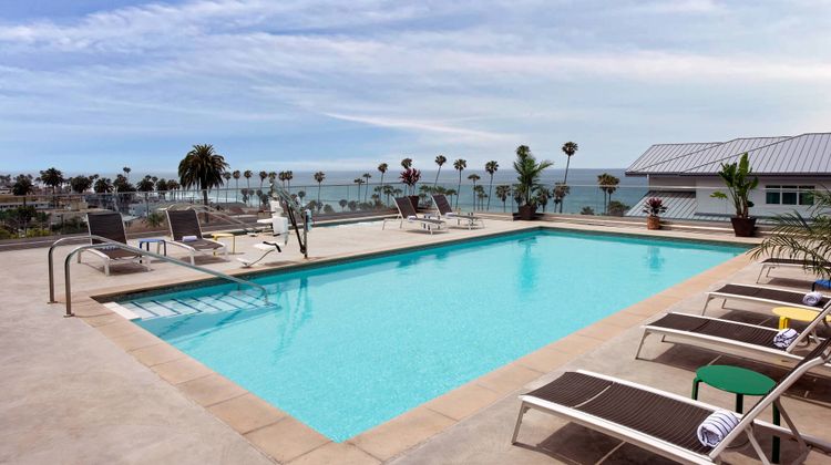 SpringHill Suites Oceanside Beach Pool