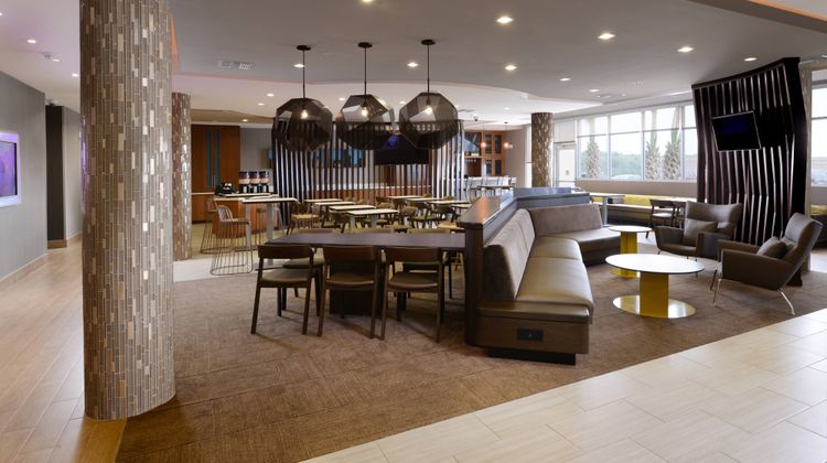 SpringHill Sts by Marriott NW at The Rim Lobby