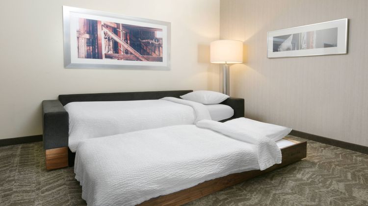 SpringHill Sts by Marriott NW at The Rim Suite