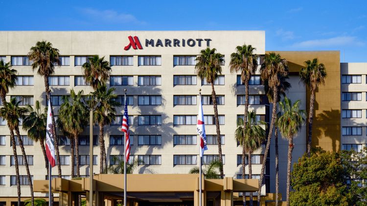 Long Beach Marriott Exterior