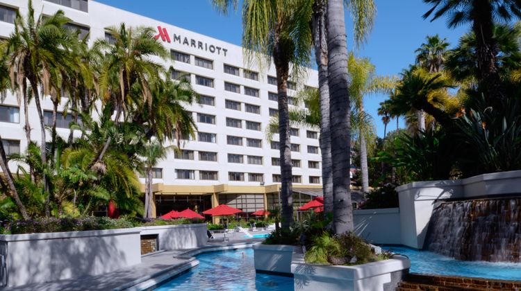 Long Beach Marriott Exterior