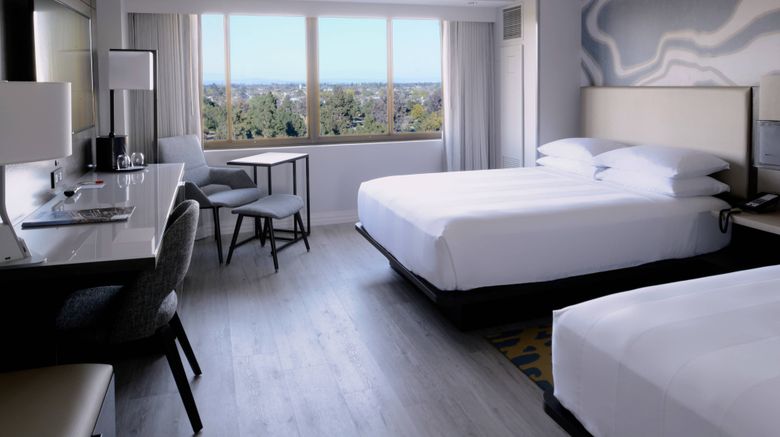 <b>Long Beach Marriott Room</b>. Images powered by <a href="https://www.leonardoworldwide.com/" title="Leonardo Worldwide" target="_blank">Leonardo</a>.
