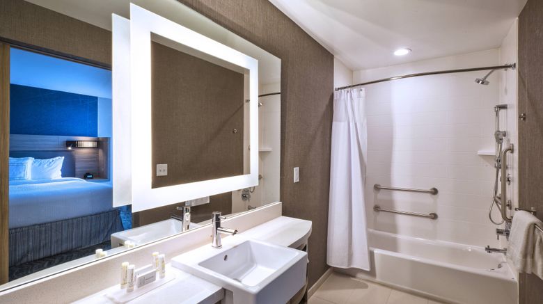 <b>SpringHill Suites Benton Harbor Room</b>. Images powered by <a href="https://www.leonardoworldwide.com/" title="Leonardo Worldwide" target="_blank">Leonardo</a>.