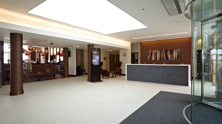 Lingfield Park Marriott Hotel Lobby