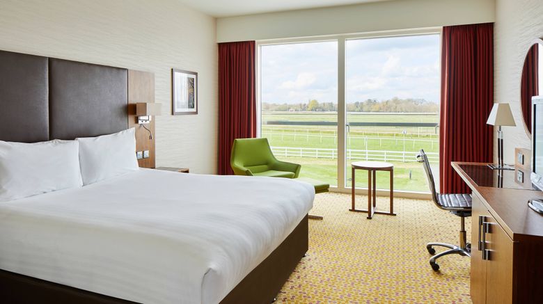 <b>Lingfield Park Marriott Hotel Room</b>. Images powered by <a href="https://www.leonardoworldwide.com/" title="Leonardo Worldwide" target="_blank">Leonardo</a>.
