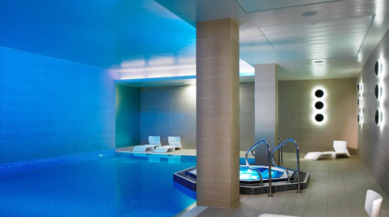 <b>Lingfield Park Marriott Hotel Pool</b>. Images powered by <a href="https://www.leonardoworldwide.com/" title="Leonardo Worldwide" target="_blank">Leonardo</a>.