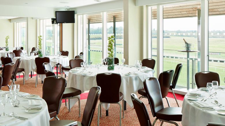 <b>Lingfield Park Marriott Hotel Meeting</b>. Images powered by <a href="https://www.leonardoworldwide.com/" title="Leonardo Worldwide" target="_blank">Leonardo</a>.