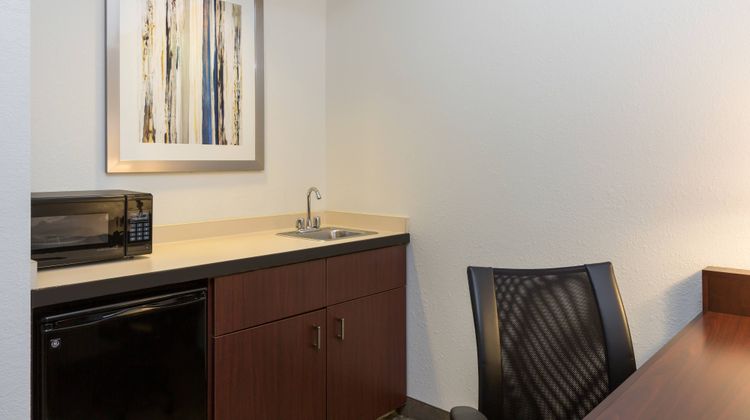 SpringHill Suites Hurstbourne North Suite