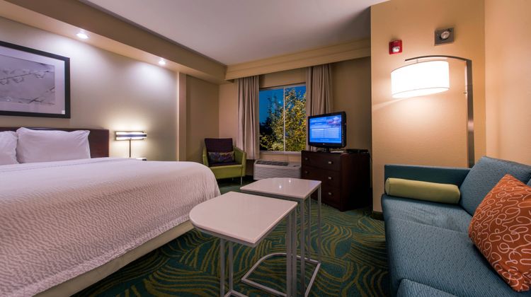 SpringHill Suites Devens Common Center Suite