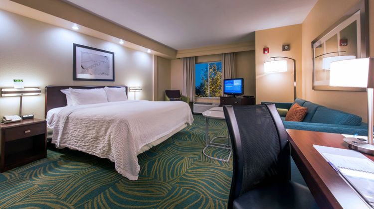 SpringHill Suites Devens Common Center Suite
