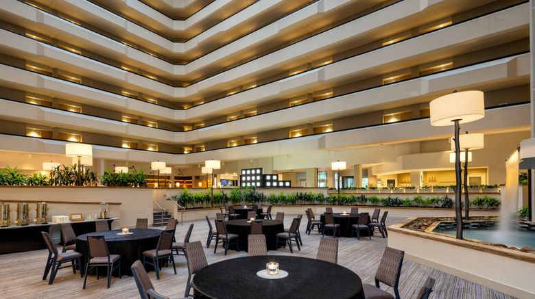 <b>Sheraton West Des Moines Hotel Lobby</b>. Images powered by <a href="https://www.leonardoworldwide.com/" title="Leonardo Worldwide" target="_blank">Leonardo</a>.