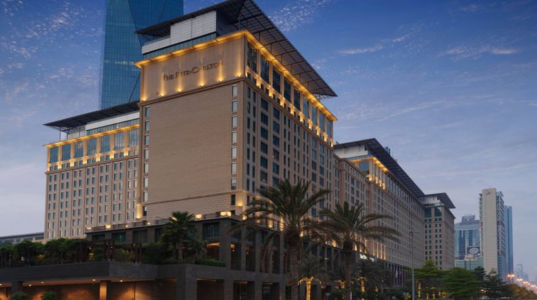 <b>Ritz-Carlton Dubai Intl Finance Center Exterior</b>. Images powered by <a href="https://www.leonardoworldwide.com/" title="Leonardo Worldwide" target="_blank">Leonardo</a>.