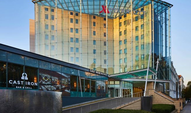 London Marriott Hotel Kensington Exterior