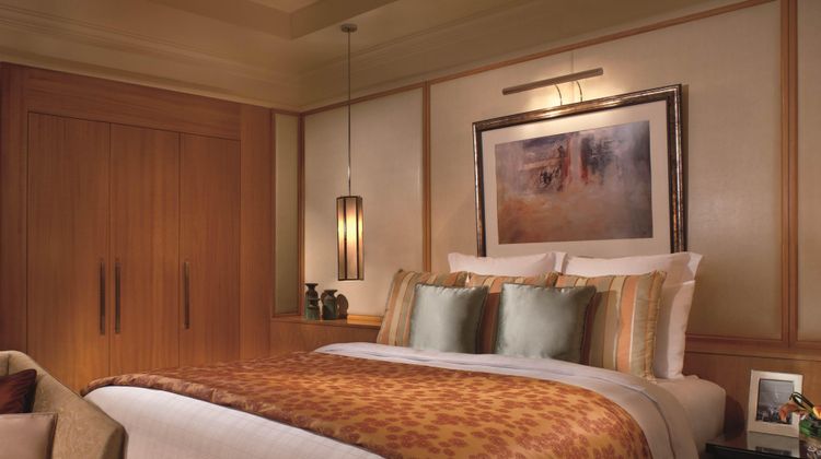 Ritz-Carlton Executive Residences, Dubai Room