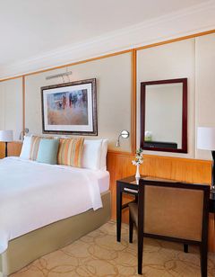Ritz-Carlton Executive Residences, Dubai