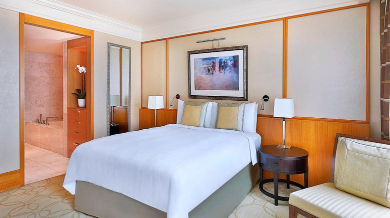 <b>Ritz-Carlton Executive Residences, Dubai Room</b>. Images powered by <a href="https://www.leonardoworldwide.com/" title="Leonardo Worldwide" target="_blank">Leonardo</a>.