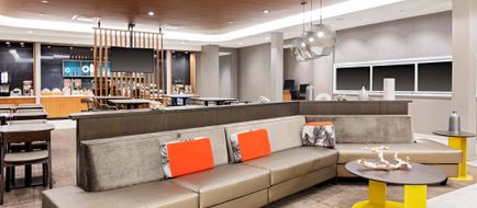 SpringHill Suites Country Club District Lobby