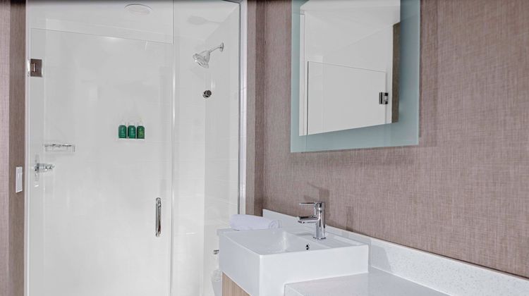 SpringHill Suites Country Club District Room