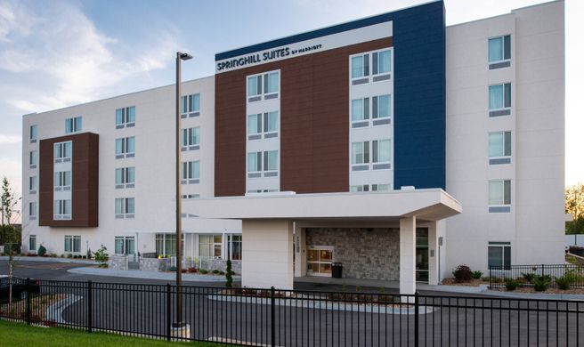SpringHill Suites Kansas City Northwest Exterior