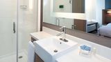 <b>SpringHill Suites Kansas City Northwest Room</b>. Images powered by <a href="https://www.leonardoworldwide.com/" title="Leonardo Worldwide" target="_blank">Leonardo</a>.