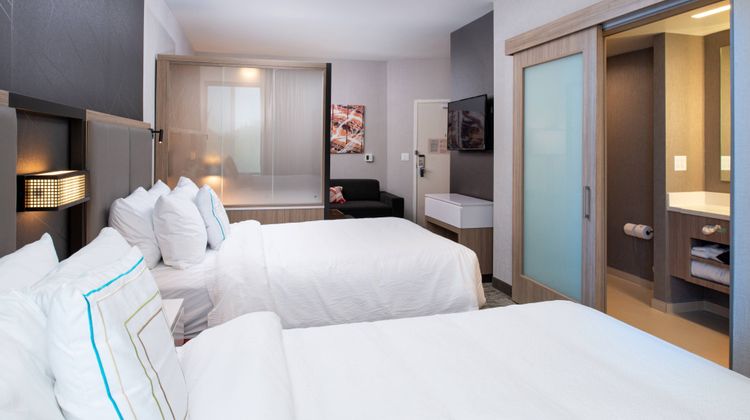 SpringHill Suites Kansas City Northwest Suite