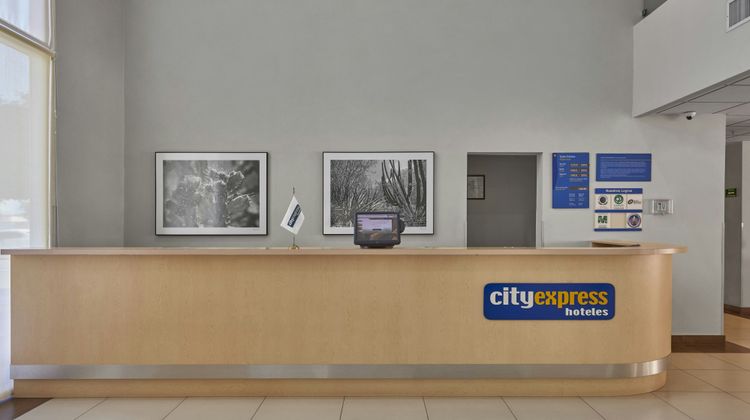 City Express by Marriott Ciudad Obregon Lobby