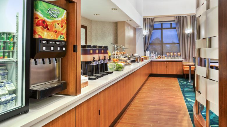 <b>SpringHill Suites Chicago Elmhurst Restaurant</b>. Images powered by <a href="https://www.leonardoworldwide.com/" title="Leonardo Worldwide" target="_blank">Leonardo</a>.
