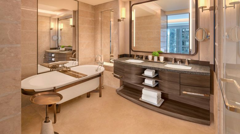 <b>The Ritz-Carlton, Shenzhen Room</b>. Images powered by <a href="https://www.leonardoworldwide.com/" title="Leonardo Worldwide" target="_blank">Leonardo</a>.