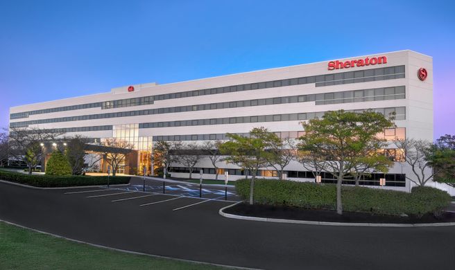 Sheraton Eatontown Hotel Exterior