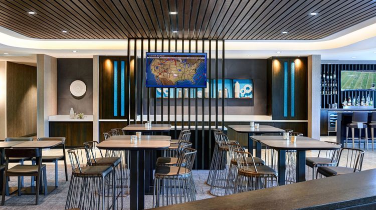 SpringHill Suites Cleveland/Independence Lobby