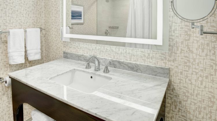 Sheraton Eatontown Hotel Room