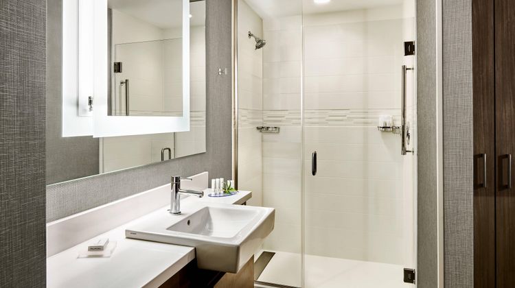 SpringHill Suites Cleveland/Independence Room