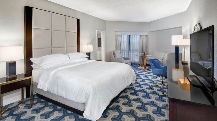 Sheraton Eatontown Hotel Suite