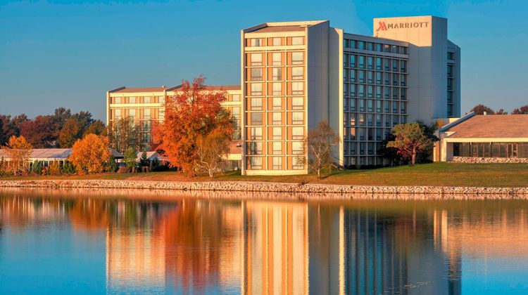 Kansas City Airport Marriott Exterior