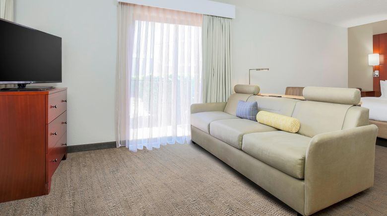 <b>Residence Inn Chicago Deerfield Room</b>. Images powered by <a href="https://www.leonardoworldwide.com/" title="Leonardo Worldwide" target="_blank">Leonardo</a>.