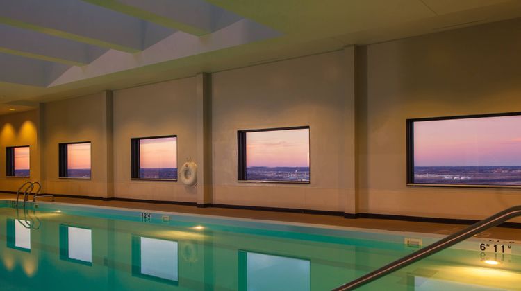 Kansas City Marriott Downtown Pool