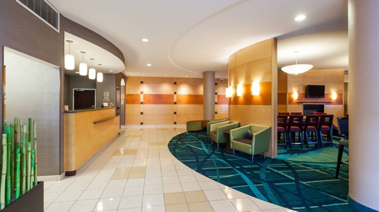 SpringHill Suites Charlotte Lake Norman Lobby