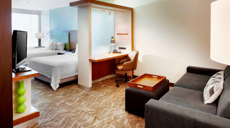 SpringHill Suites Columbus OSU Suite