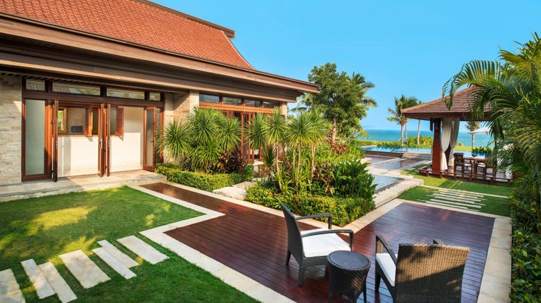 <b>The St. Regis Sanya Yalong Bay Resort Exterior</b>. Images powered by <a href="https://www.leonardoworldwide.com/" title="Leonardo Worldwide" target="_blank">Leonardo</a>.