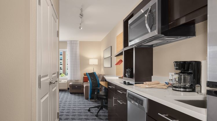 TownePlace Suites Charleston Mt Pleasant Room