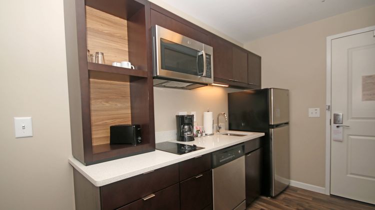 TownePlace Suites North Charleston Room