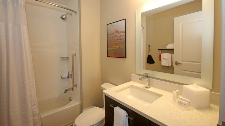 TownePlace Suites North Charleston Room
