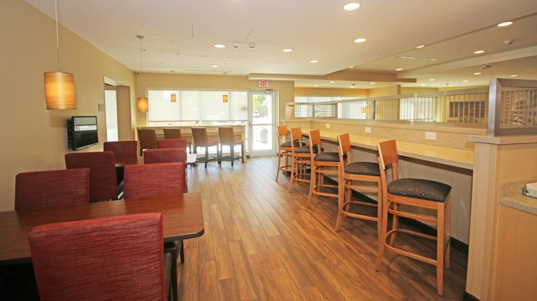<b>TownePlace Suites North Charleston Restaurant</b>. Images powered by <a href="https://www.leonardoworldwide.com/" title="Leonardo Worldwide" target="_blank">Leonardo</a>.