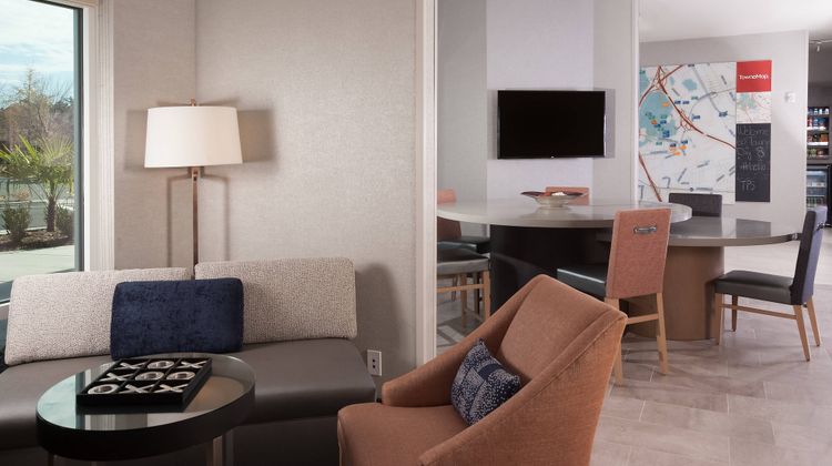 TownePlace Suites Airport/Conv Ctr Lobby