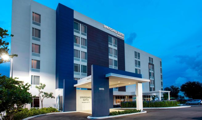 SpringHill Suites Miami Doral Exterior
