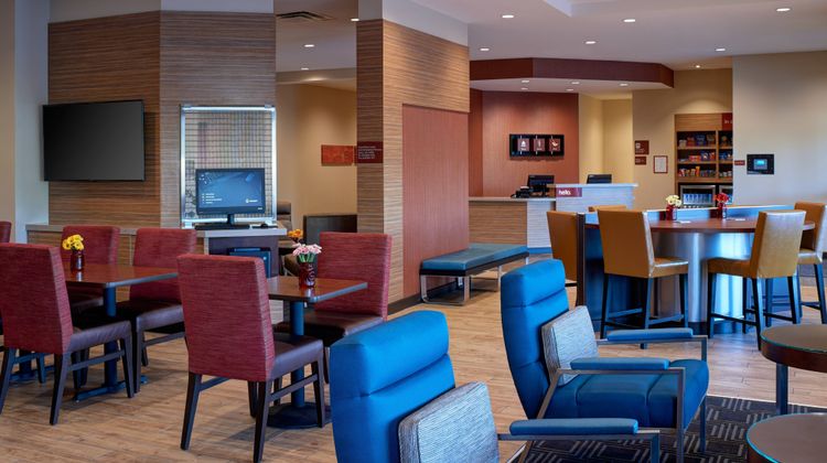 TownePlace Stes Marriott Cleveland Solon Lobby