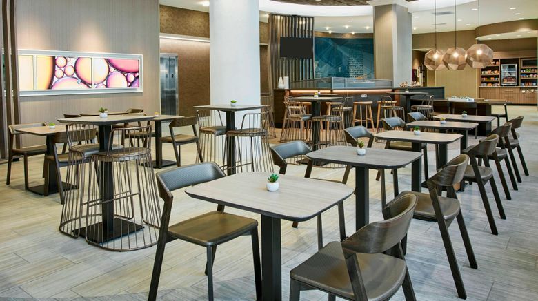 <b>SpringHill Suites Milwaukee Downtown Restaurant</b>. Images powered by <a href="https://www.leonardoworldwide.com/" title="Leonardo Worldwide" target="_blank">Leonardo</a>.