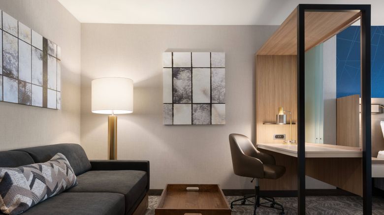 <b>SpringHill SuiteMilwaukee West/Wauwatosa Room</b>. Images powered by <a href="https://www.leonardoworldwide.com/" title="Leonardo Worldwide" target="_blank">Leonardo</a>.