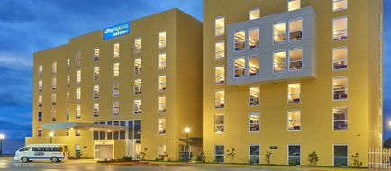 City Express by Marriott Comitan Exterior