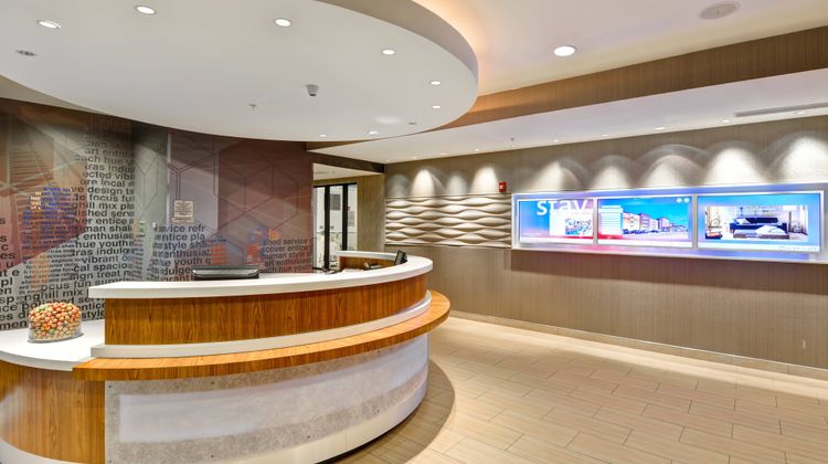 SpringHill Suites Cincinnati Arpt South Lobby
